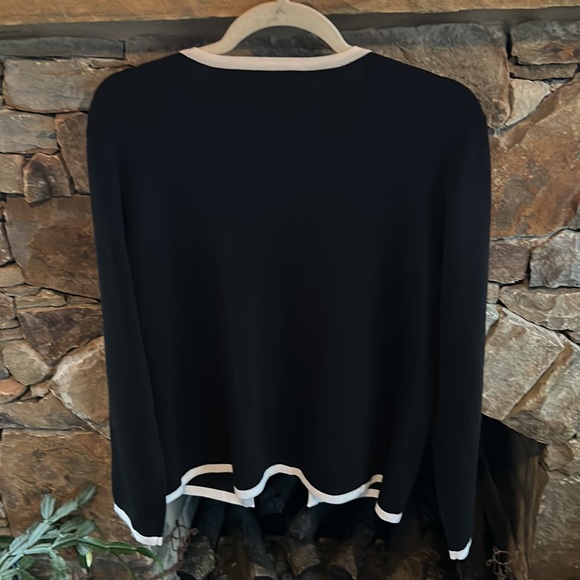 Black & White Size M Cardigan; Perfect for Dressy or Casual; Excellent Condition - Picture 6 of 7